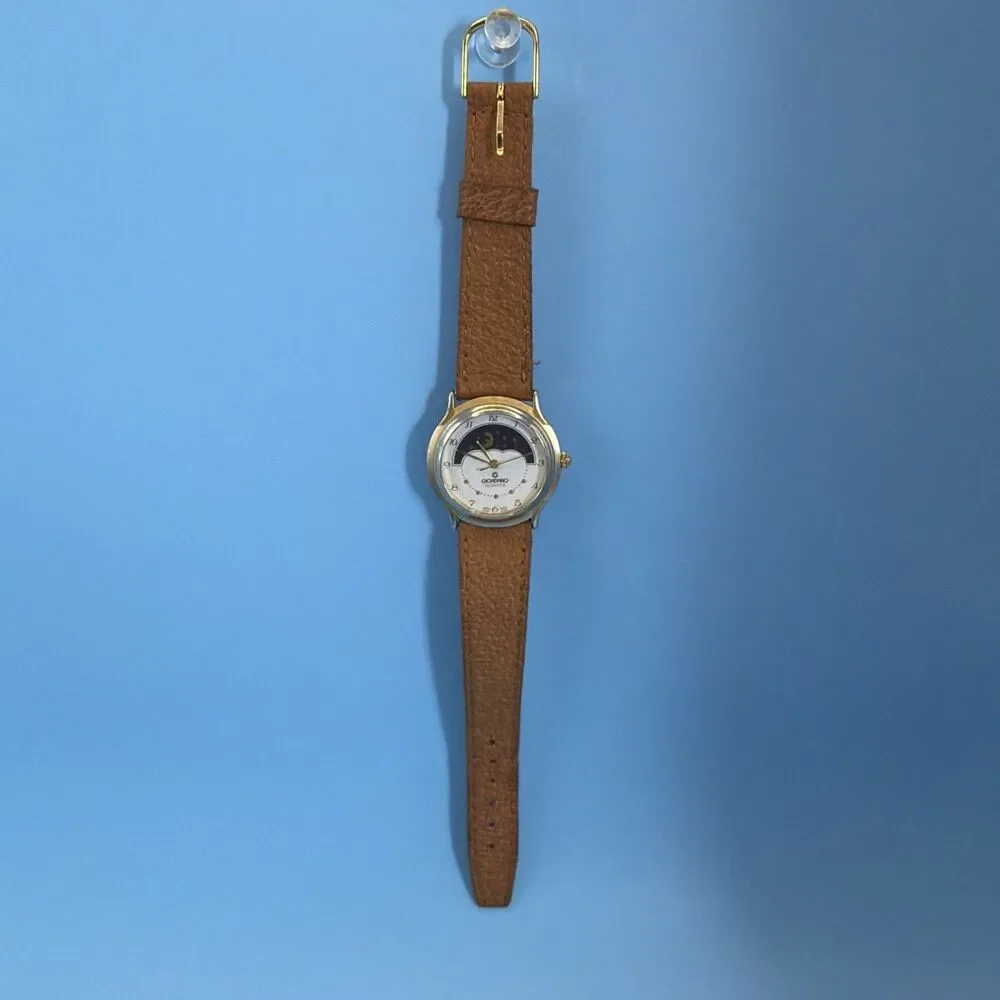 Beautiful Vintage Giordano Star Moon Phase Watch, Brown Leather Band Runs Great